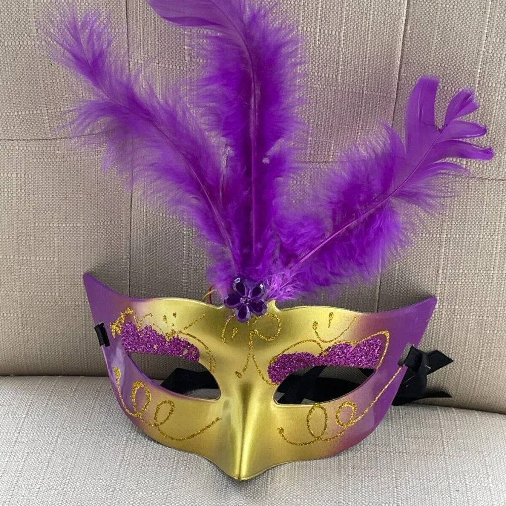 Light Up Mask Women Eye Mask Fashion Faux Purple Feather Masquedare Party Mask